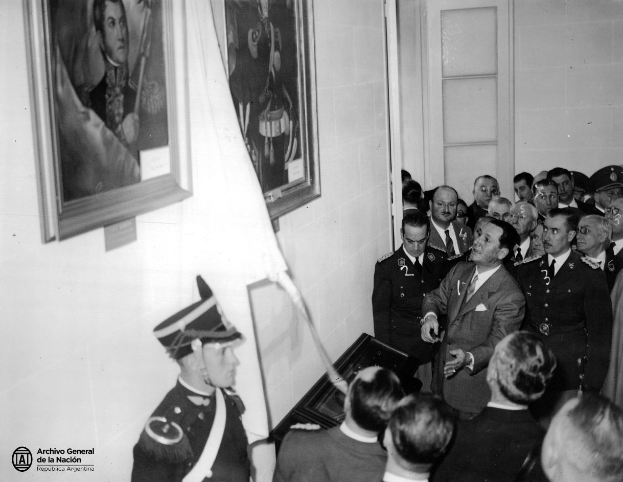 Perón inaugura la sede actual del Instituto Nacional Sanmartiniano