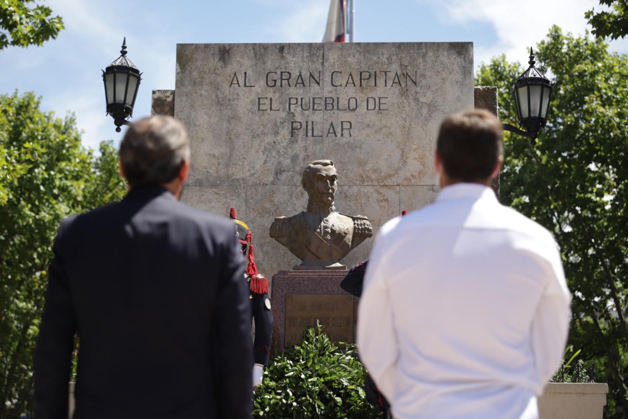 Homenaje a San Martín por la "Posta del Pinazo" en el partido de Pilar